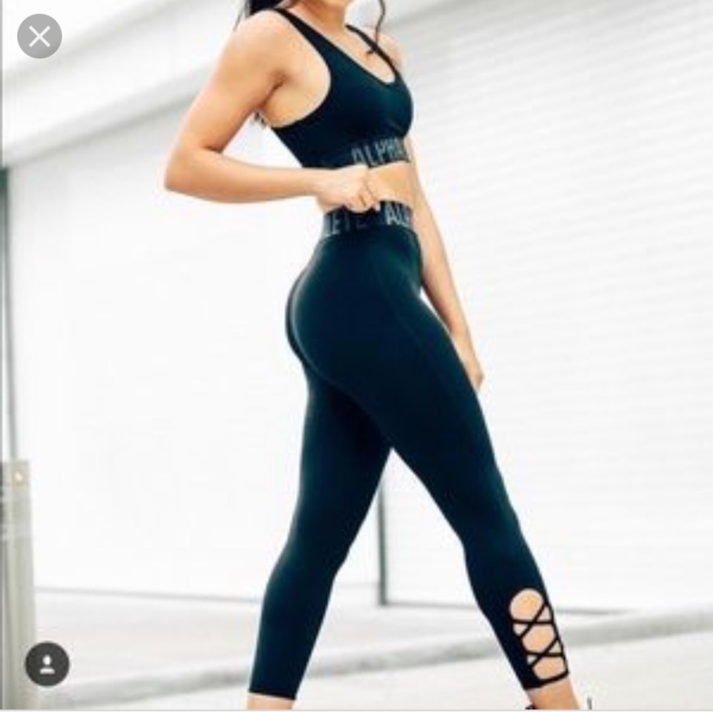 Alphalete Cross Leggings